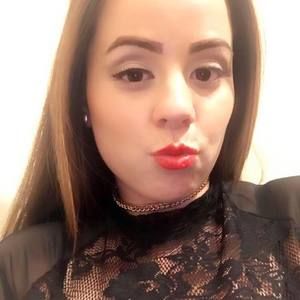 Meet your Posher, Cynthia